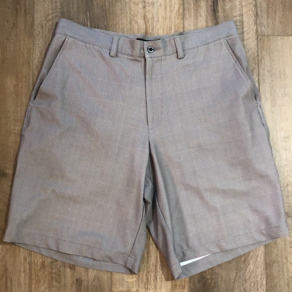 Like new! - DUNNING Flat Front Golf Shorts